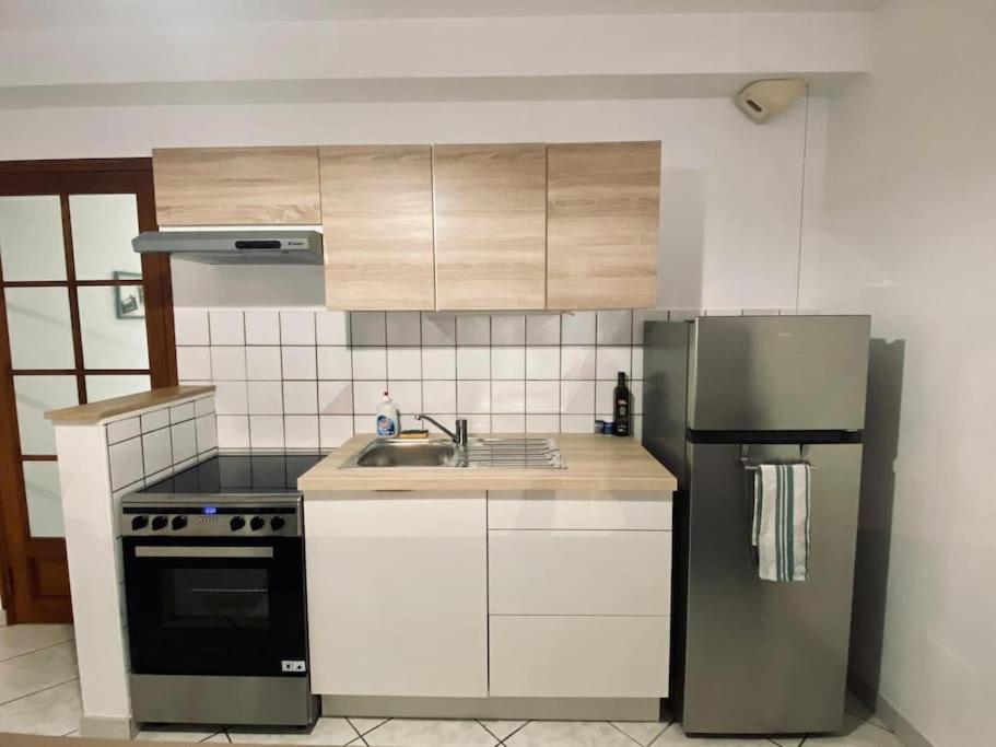 Appartement Au Centre-ville Avec Cour Langres
